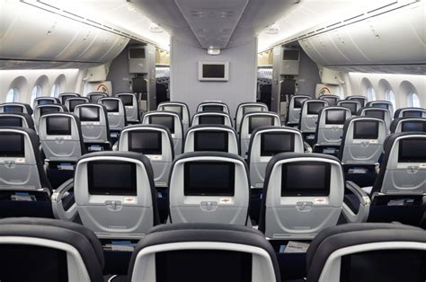 Garuda launches inflight virtual reality entertainment.